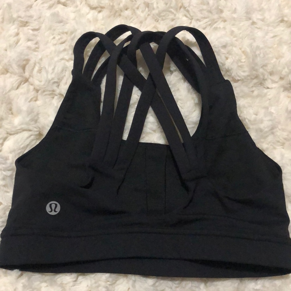 Lululemon black sports bra